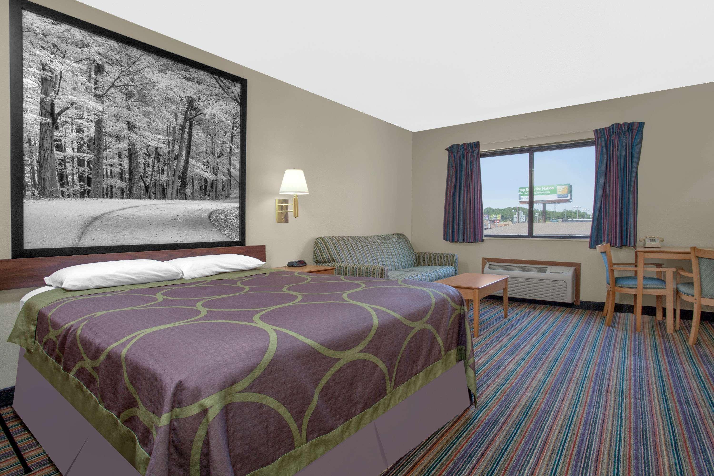 Super 8 By Wyndham Evansville East Exterior photo
